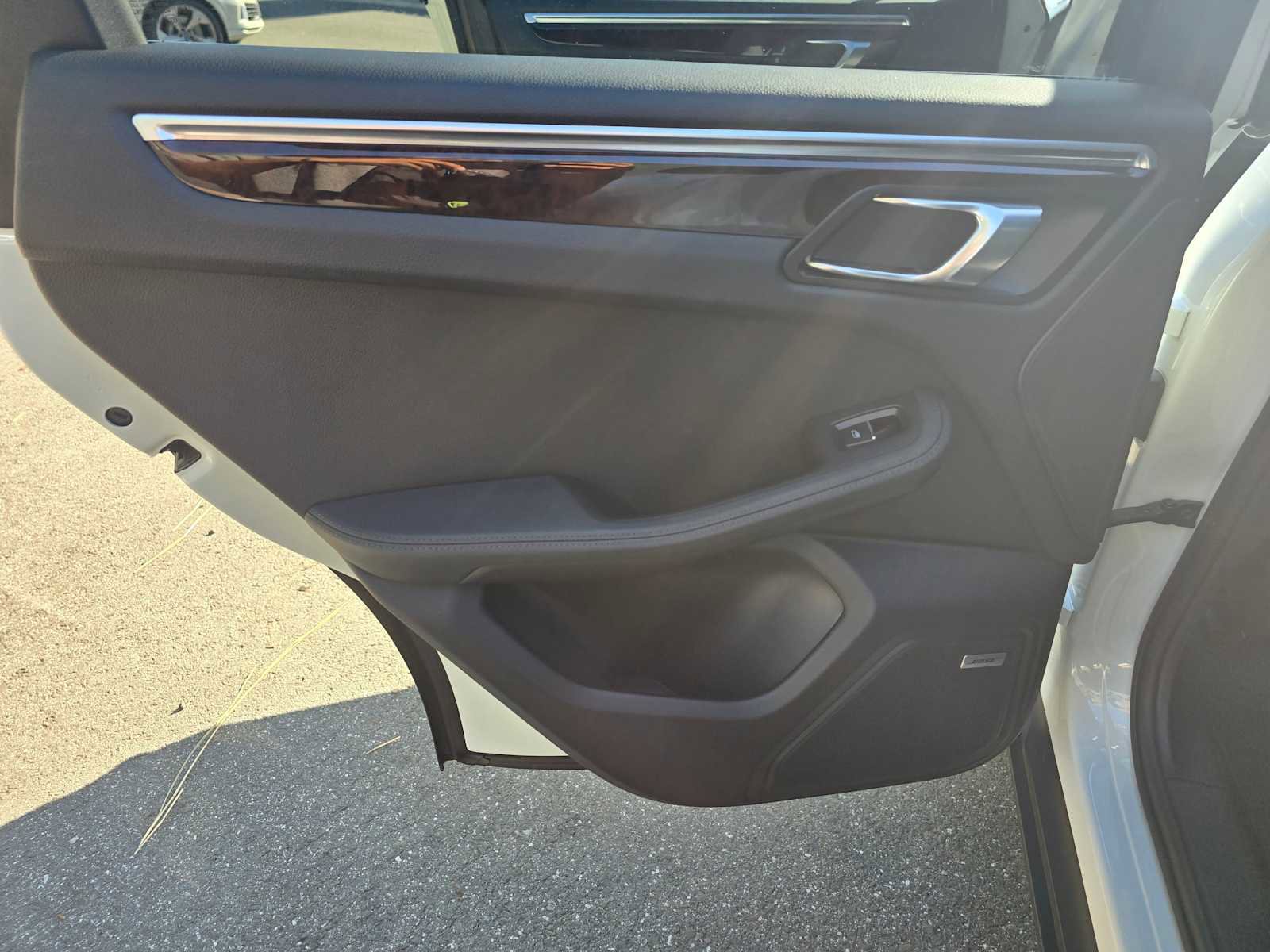 Used 2022 Porsche Macan image 19