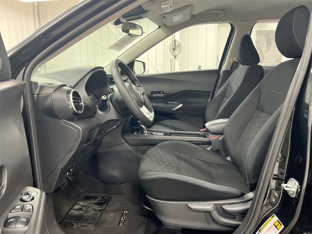 Used 2021 Nissan Kicks SV image 18