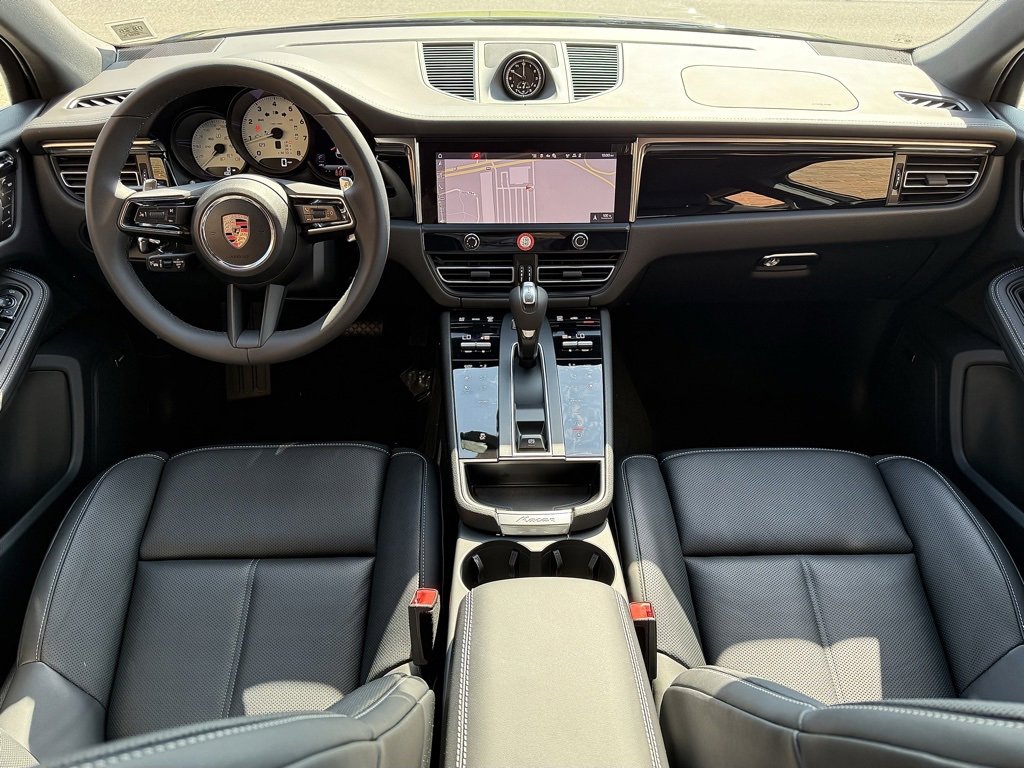 New 2026 Porsche Macan image 13