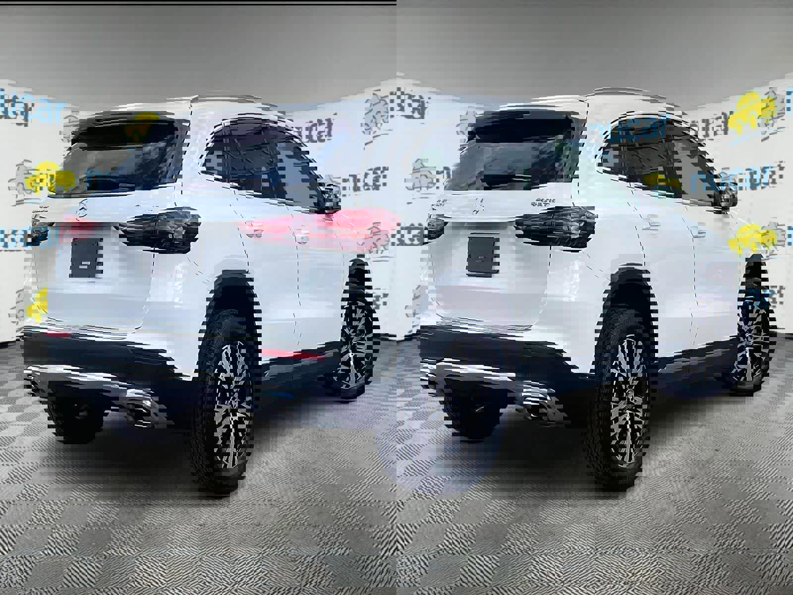 Used 2025 Mercedes-Benz GLA 250 4MATIC image 6