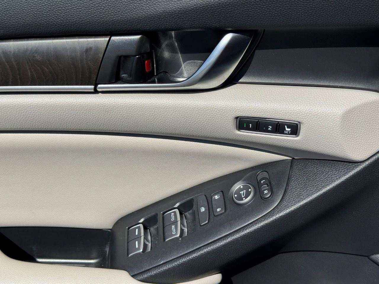 Certified 2022 Honda Accord Touring image 26