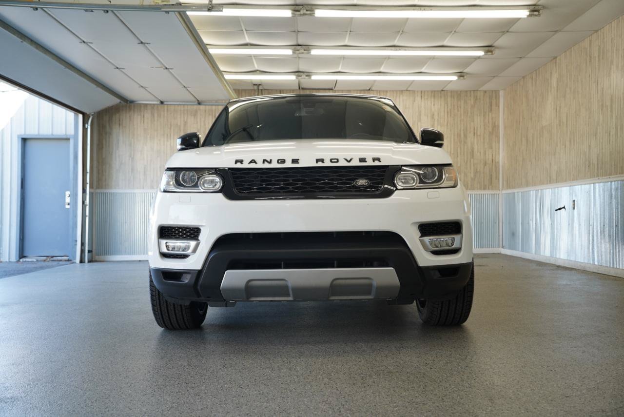 Used 2015 Land Rover Range Rover Sport HSE AWD/4WD image 2