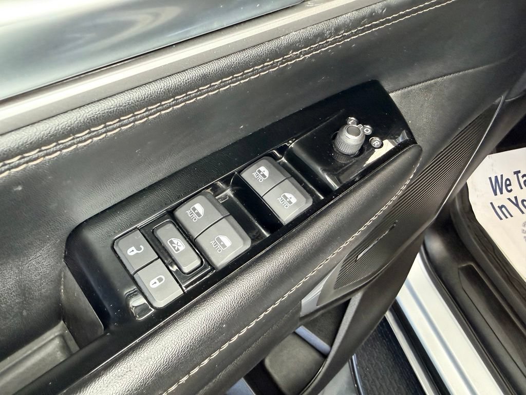 Used 2024 Jeep Wagoneer L 4WD w/ Premium Group I image 20