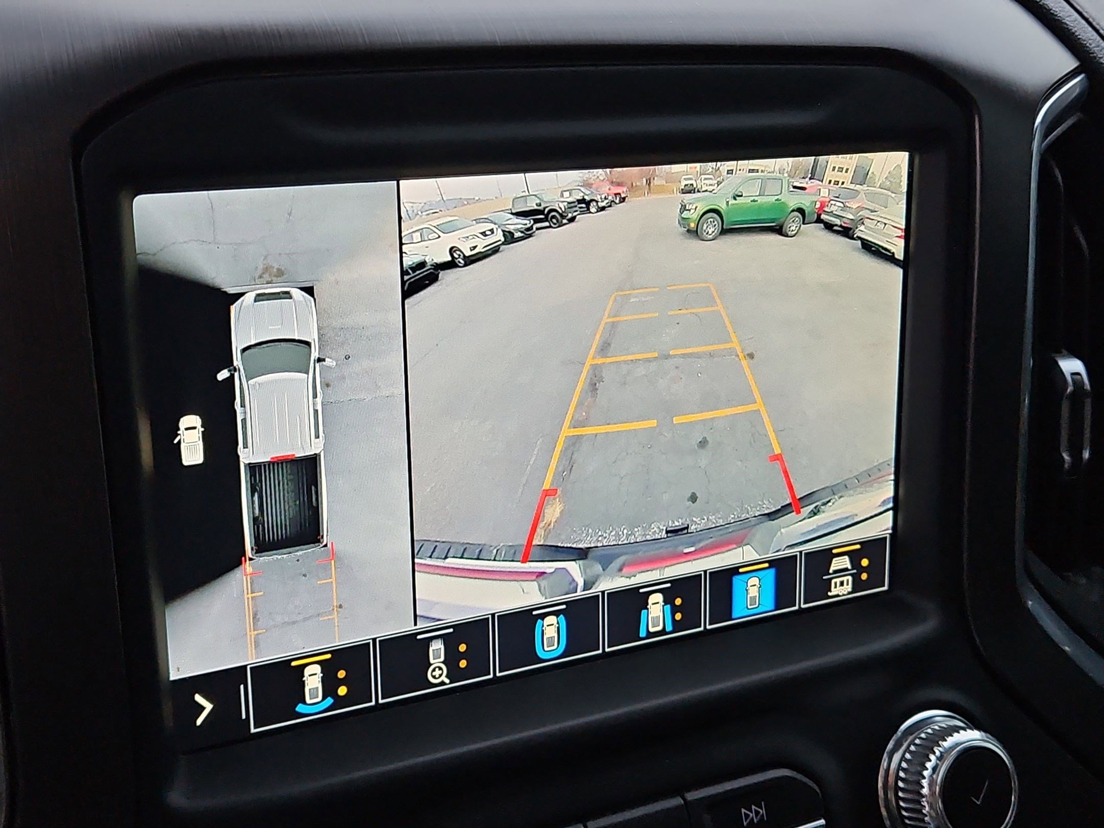 Used 2021 GMC Sierra 2500 AT4 w/ AT4 Premium Plus Package image 26