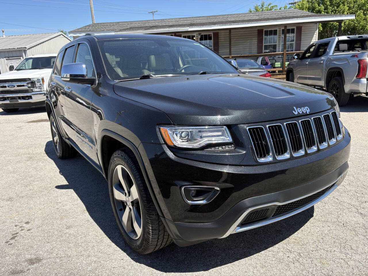 Used 2014 Jeep Grand Cherokee Limited w/ Luxury Group II AWD/4WD image 6