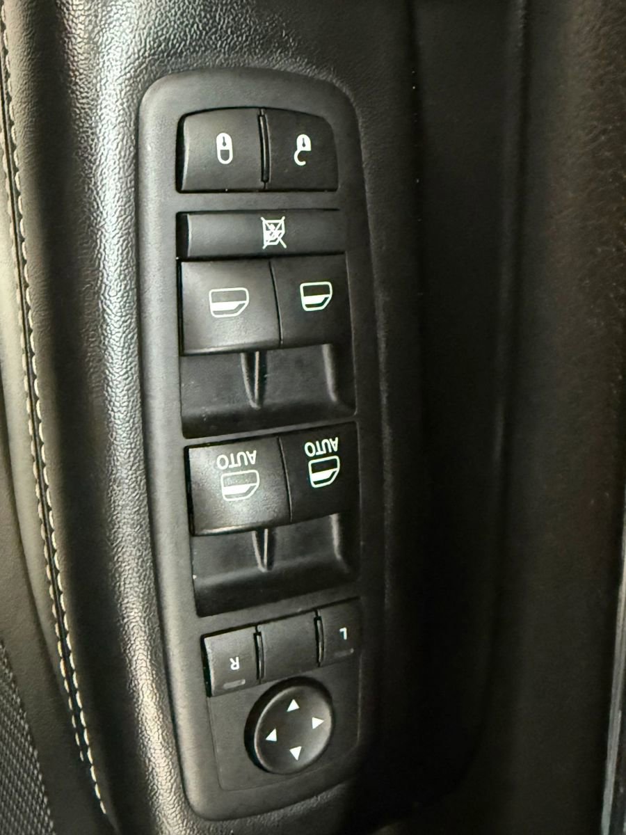 Used 2017 Jeep Grand Cherokee Limited AWD/4WD image 23
