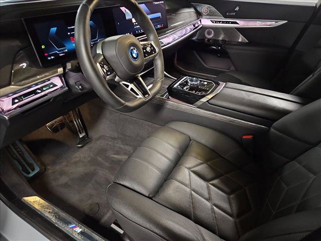 Certified 2024 BMW i7 xDrive60 w/ Executive Package AWD/4WD image 9