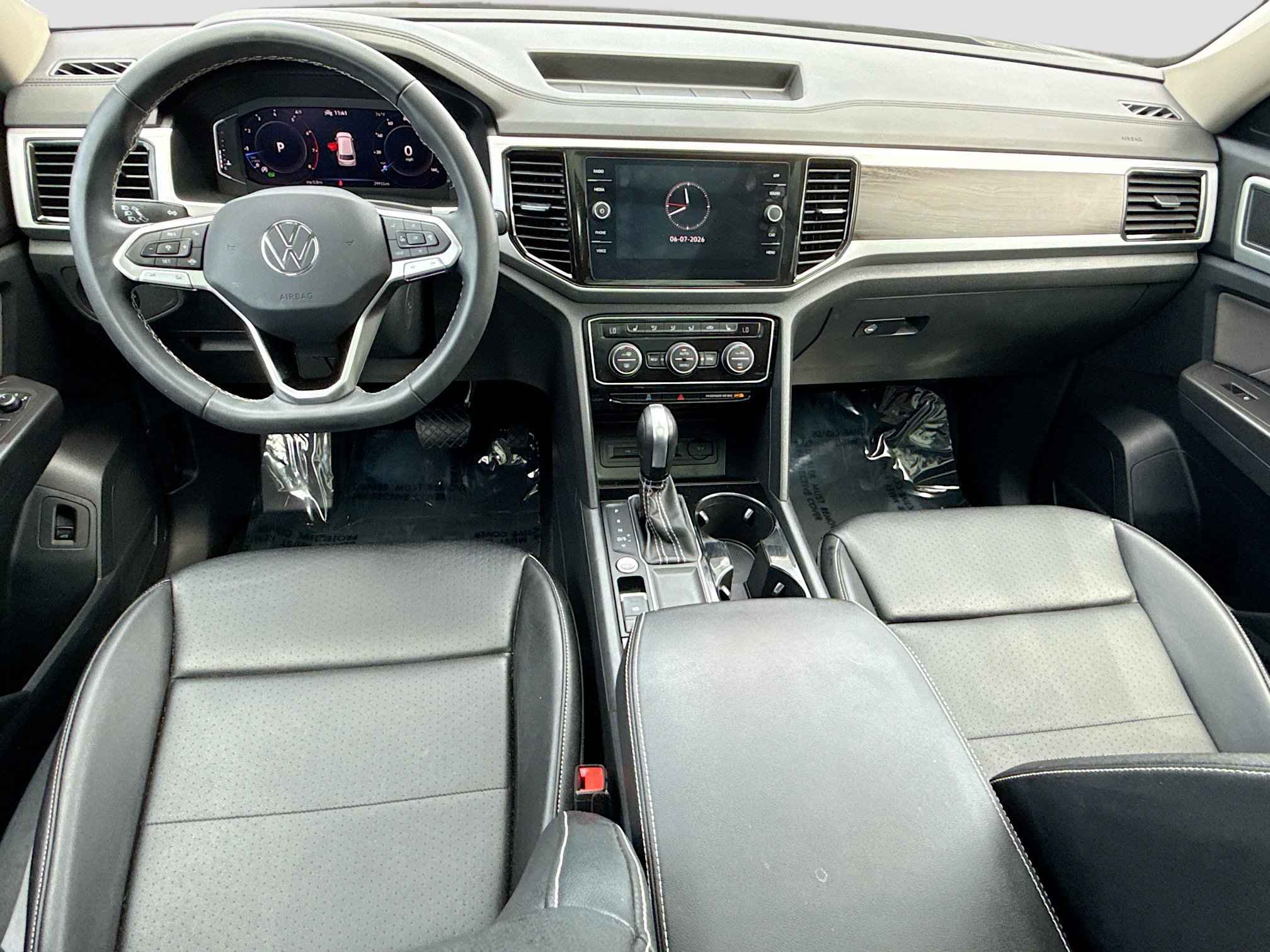 Used 2023 Volkswagen Atlas SE w/ Panoramic Sunroof Package FWD image 16