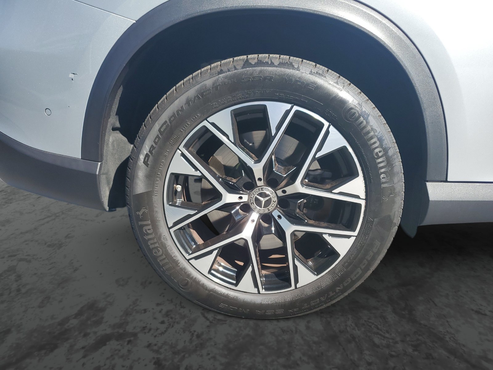 Used 2025 Mercedes-Benz GLC 350e 4MATIC image 5