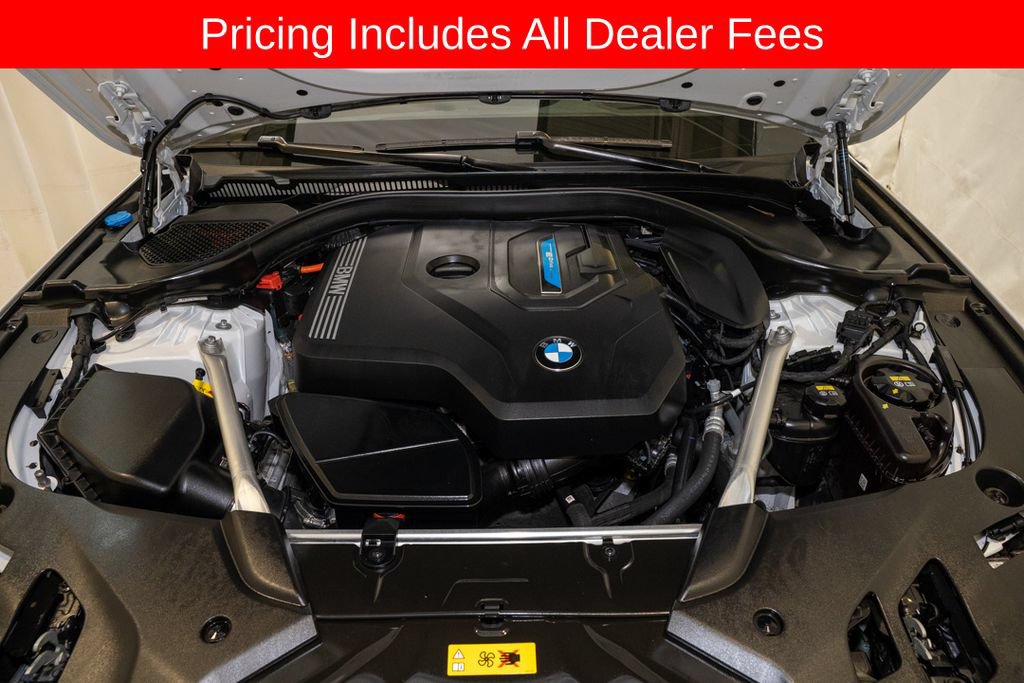 Used 2021 BMW 530e xDrive w/ Premium Package AWD/4WD image 22