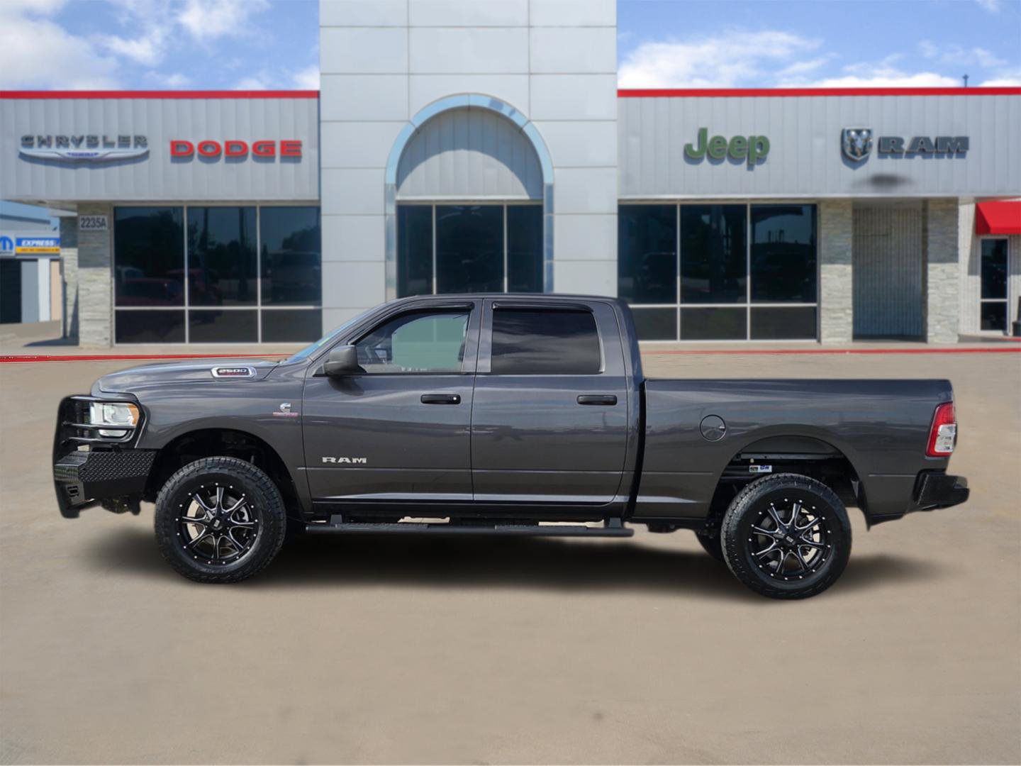 Used 2022 RAM 2500 Tradesman w/ Snow Chief Group AWD/4WD image 3