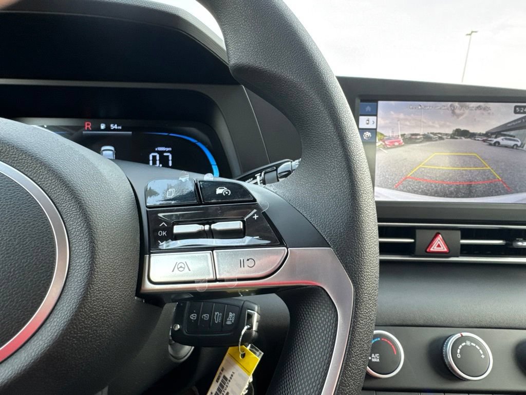 New 2026 Hyundai Elantra SE FWD image 16