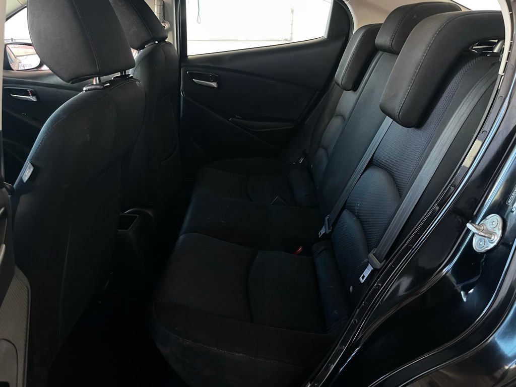 Used 2019 Toyota Yaris LE FWD image 13