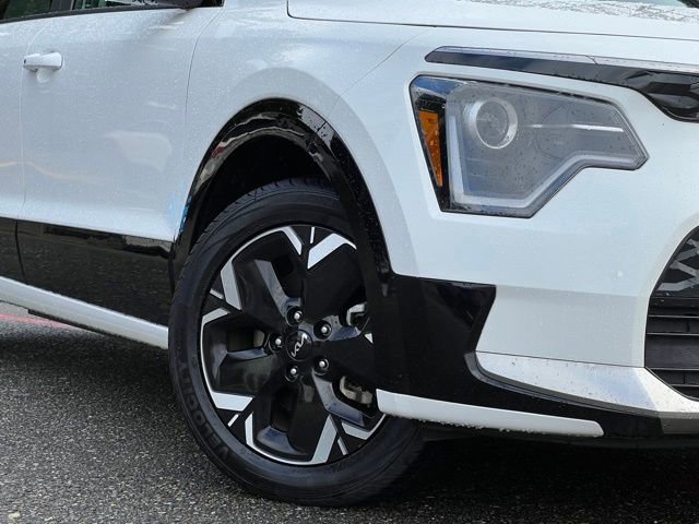Certified 2025 Kia Niro Wind image 2