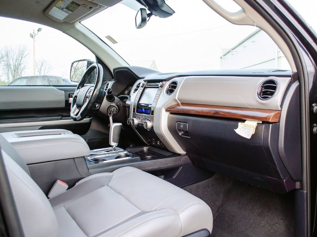 Used 2019 Toyota Tundra Limited w/ Limited Premium Package AWD/4WD image 34