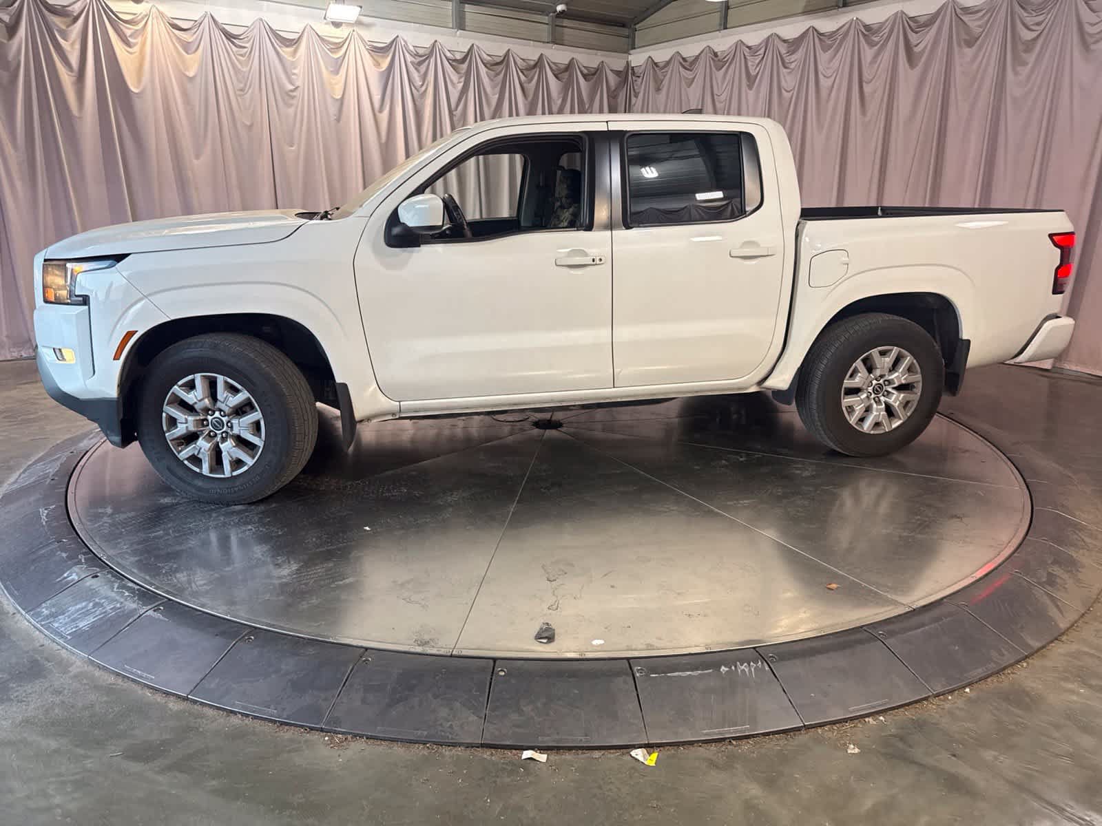 Used 2022 Nissan Frontier SV RWD image 8