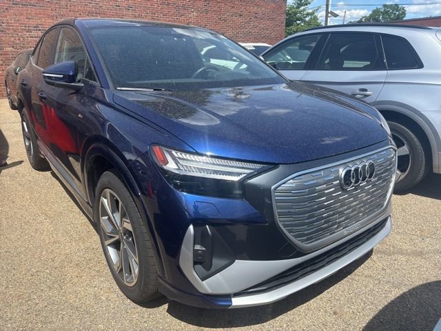 Used 2023 Audi Q4 e-tron Prestige AWD/4WD image 11