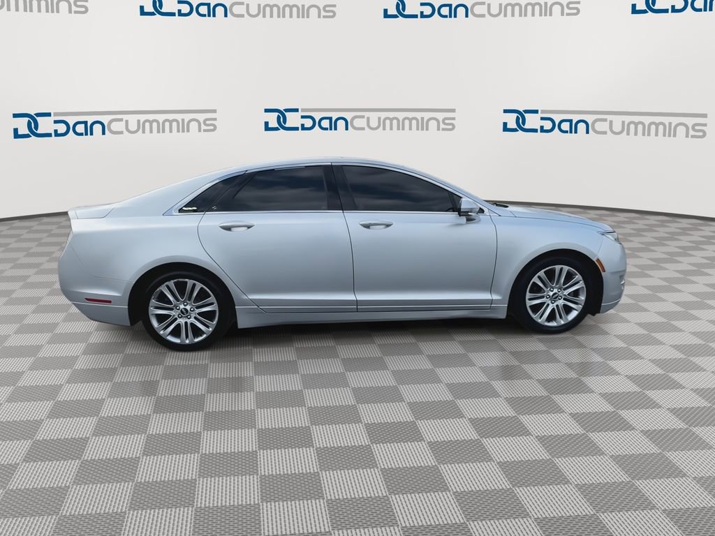 Used 2016 Lincoln MKZ w/ Equipment Group 200A Select FWD image 9