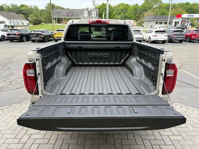New 2026 GMC Canyon Denali AWD/4WD image 10
