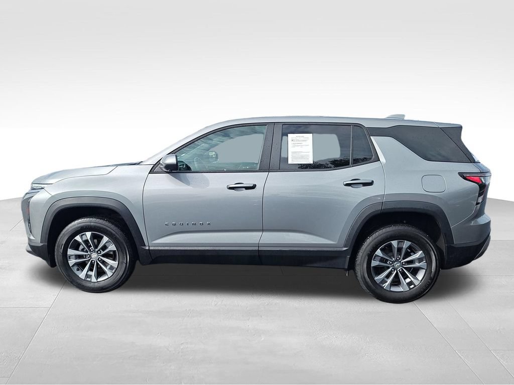 Used 2025 Chevrolet Equinox LT w/ Safety and Technology Package FWD image 2