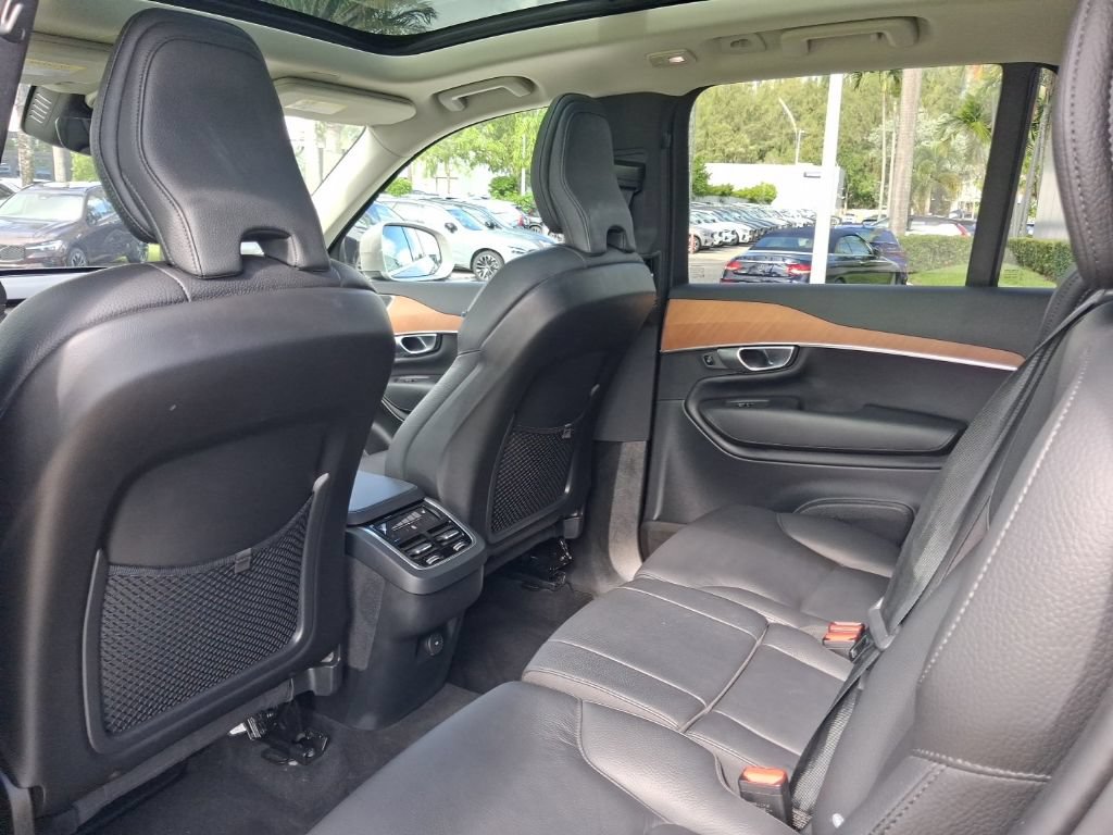 Certified 2024 Volvo XC90 B5 Plus w/ Protection Package Premier AWD/4WD image 7
