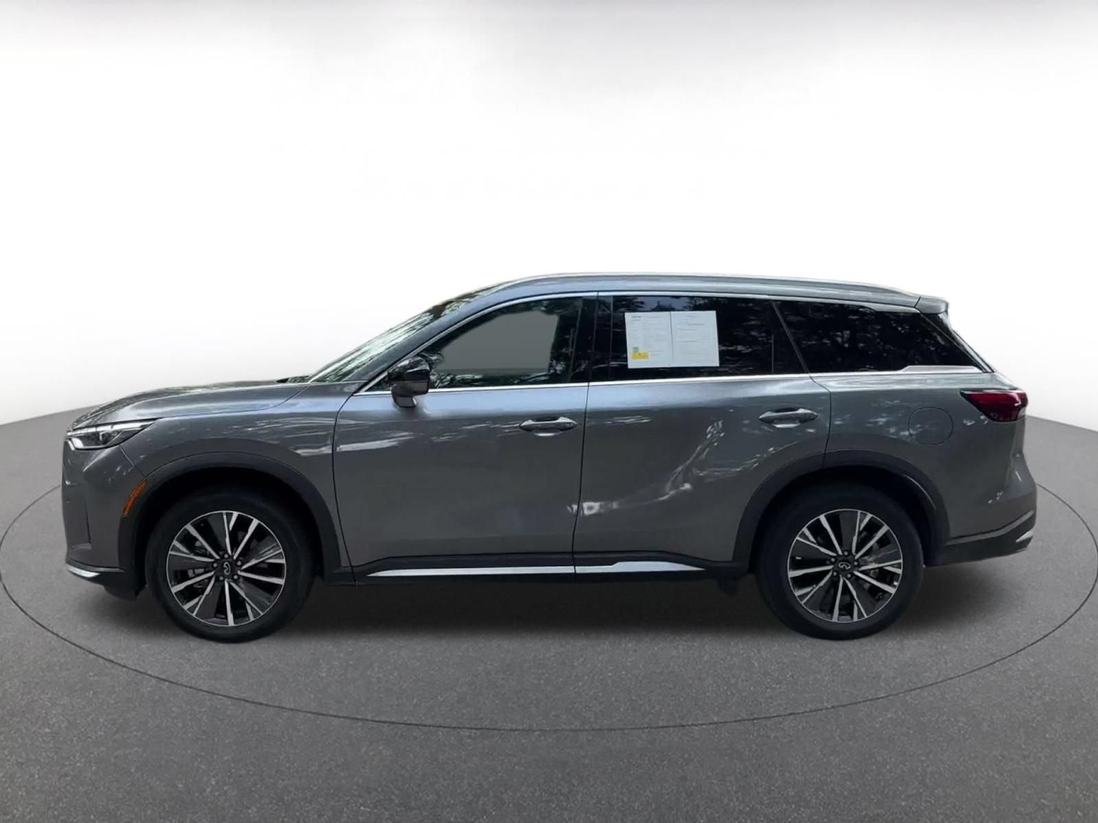 Used 2026 INFINITI QX60 Luxe FWD image 9