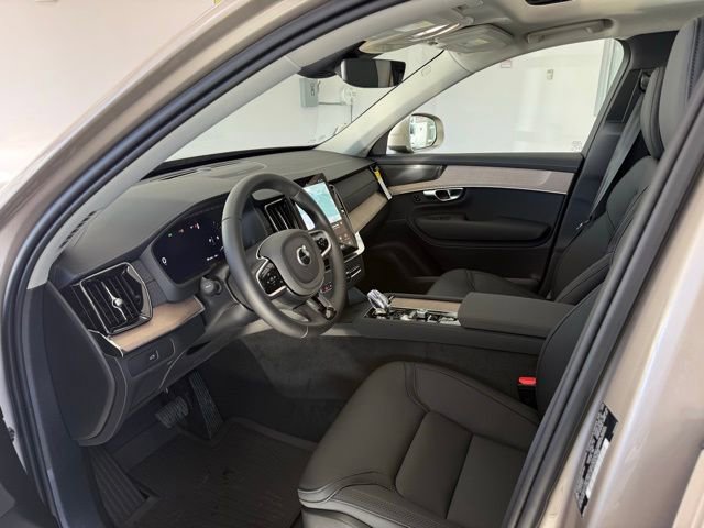 New 2026 Volvo XC90 B5 Plus w/ Protection Package image 13