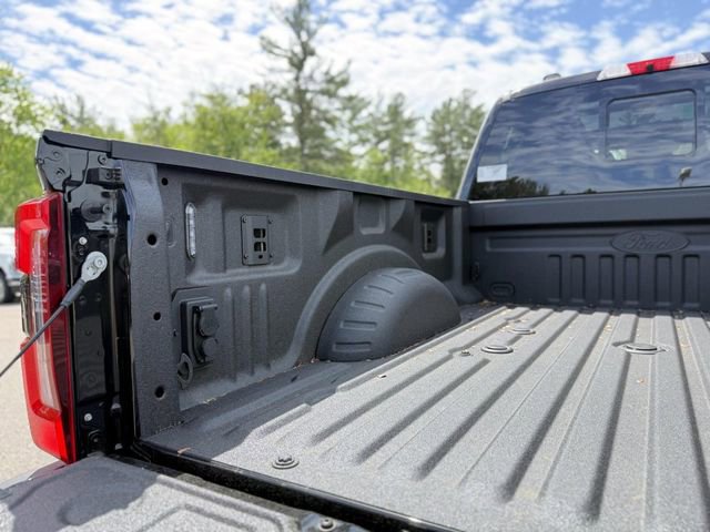 New 2026 Ford F350 Platinum w/ Tremor Off-Road Package AWD/4WD image 8