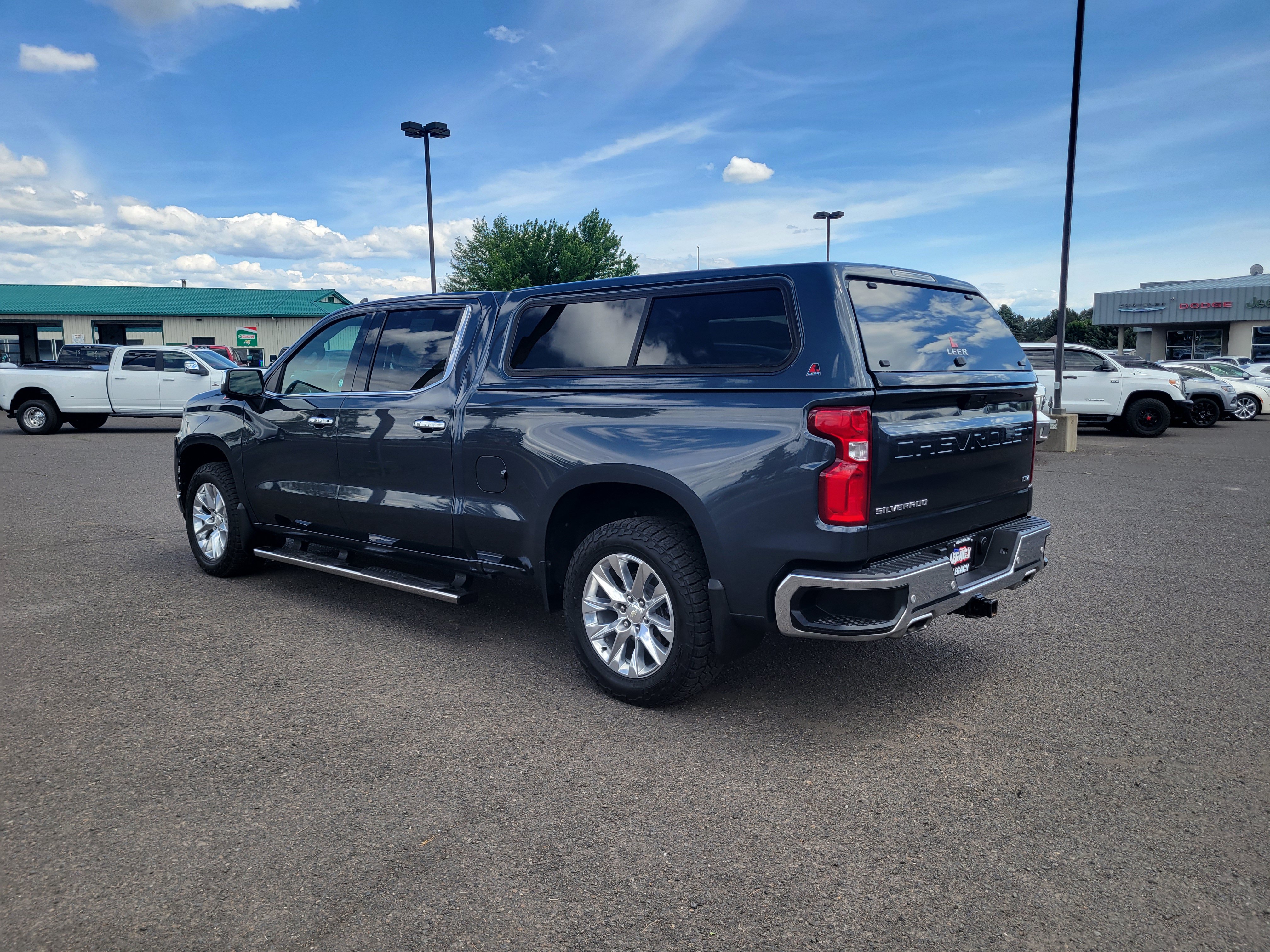 Used 2021 Chevrolet Silverado 1500 LTZ w/ LTZ Premium Package AWD/4WD image 12
