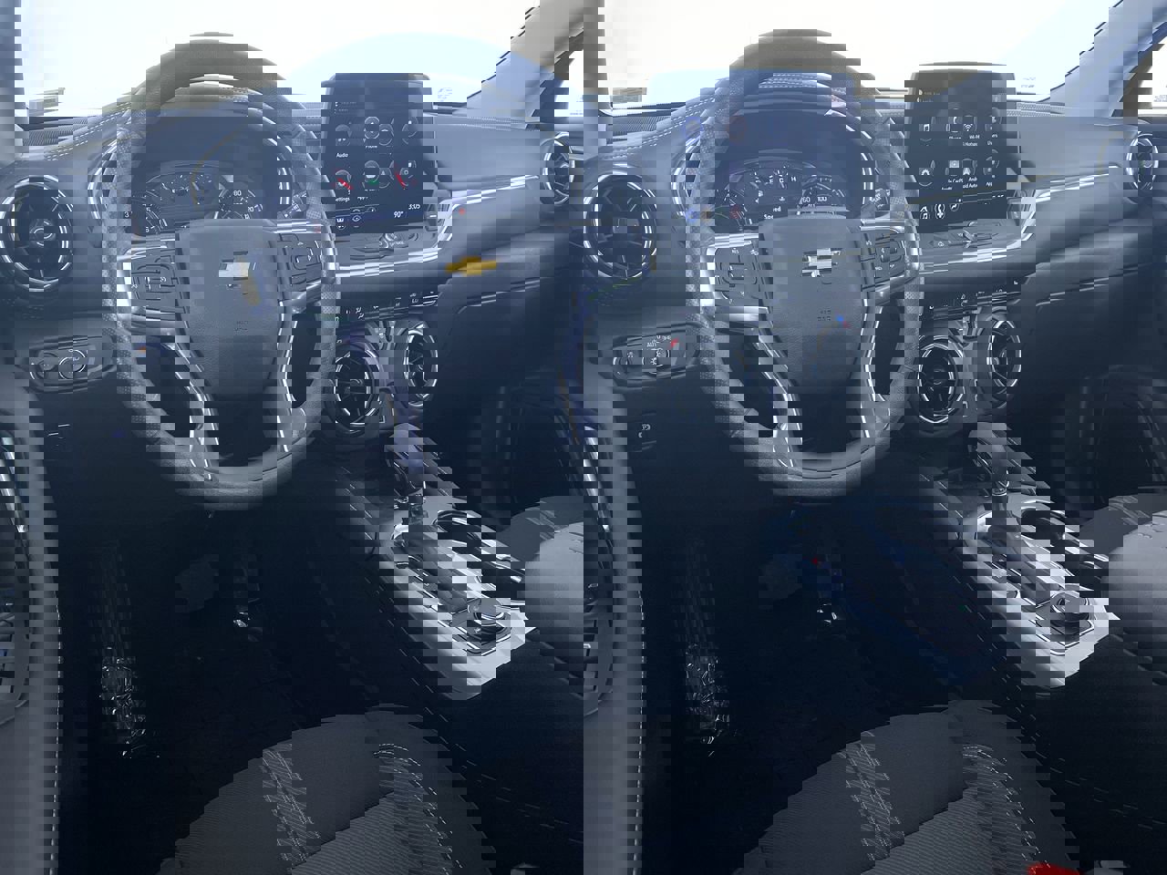 Certified 2024 Chevrolet Blazer LT w/ Convenience Package image 2