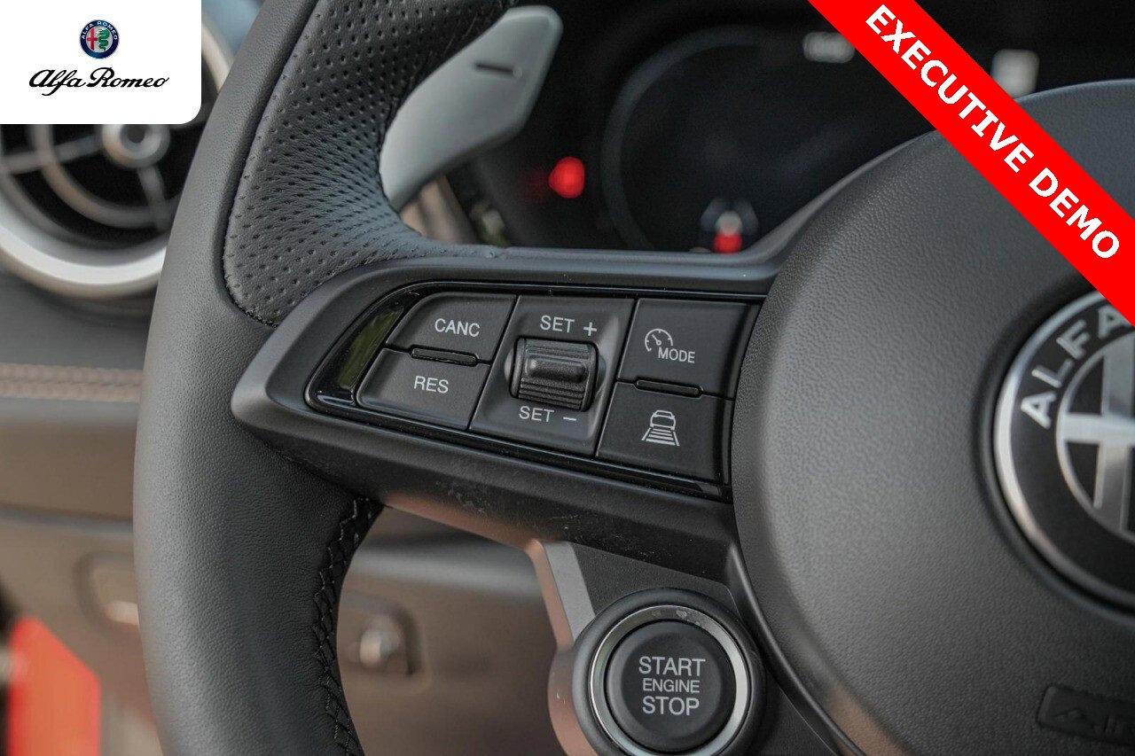 New 2025 Alfa Romeo Tonale w/ Premium Package image 14