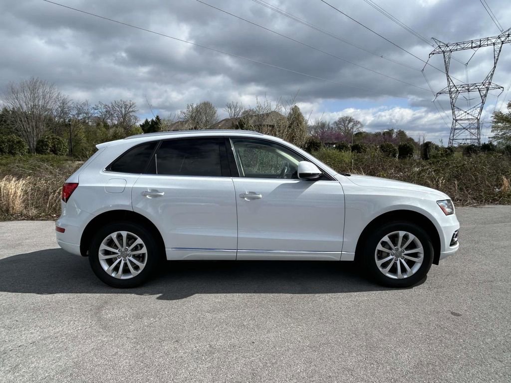 Used 2016 Audi Q5 2.0T Premium Plus w/ Technology Package image 2
