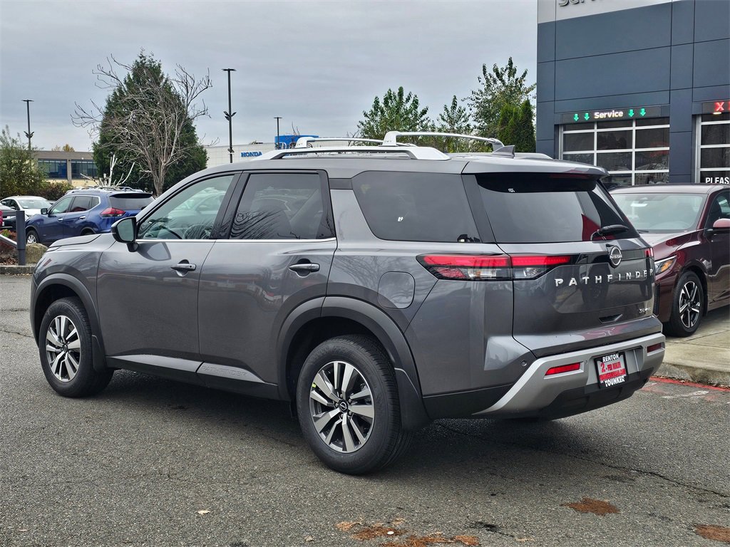 New 2025 Nissan Pathfinder SL image 6
