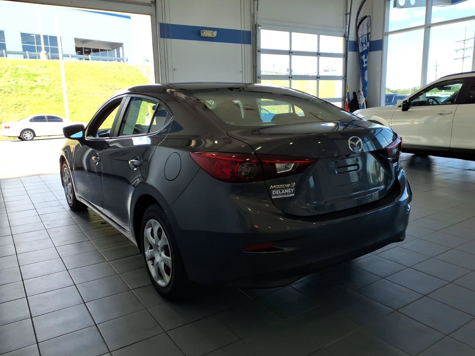 Used 2016 MAZDA MAZDA3 i Sport FWD image 7