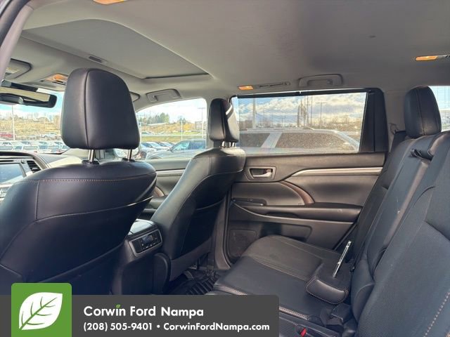 Used 2018 Toyota Highlander Limited image 8