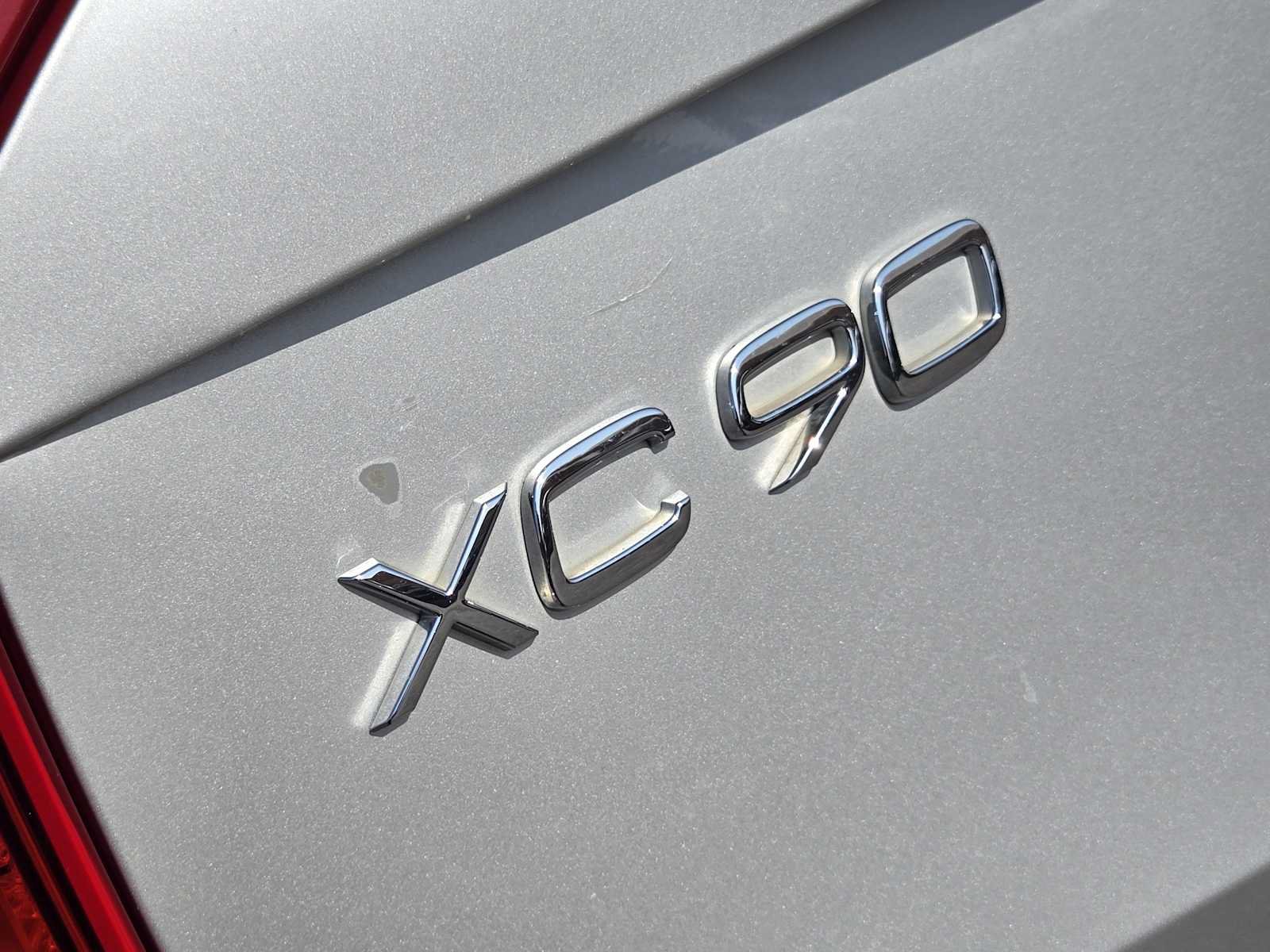 Used 2021 Volvo XC90 T5 Momentum w/ Climate Package FWD image 11