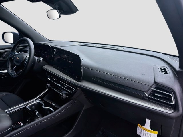 Used 2026 Chevrolet Traverse LT FWD image 31