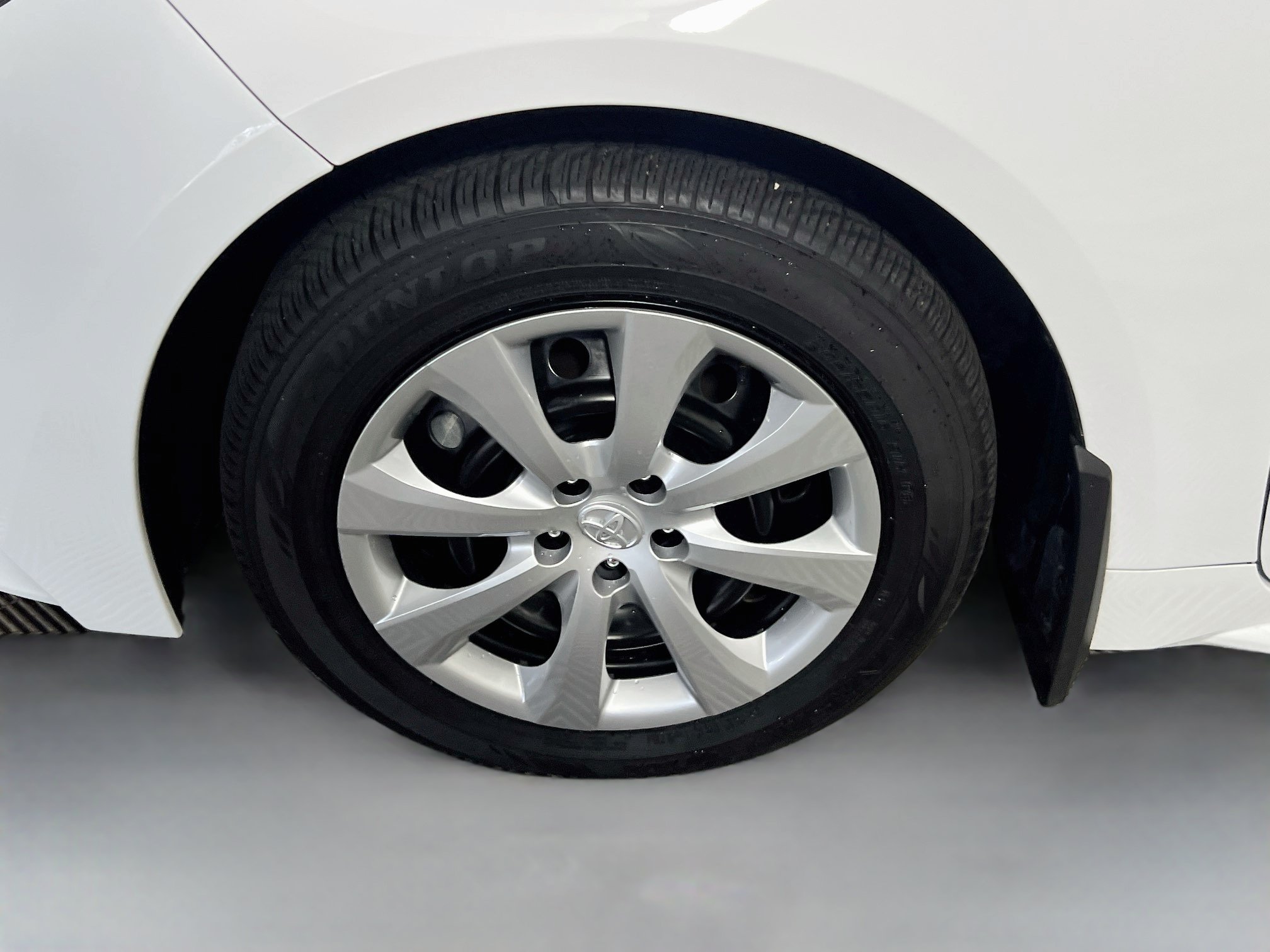 Used 2026 Toyota Corolla LE FWD image 14