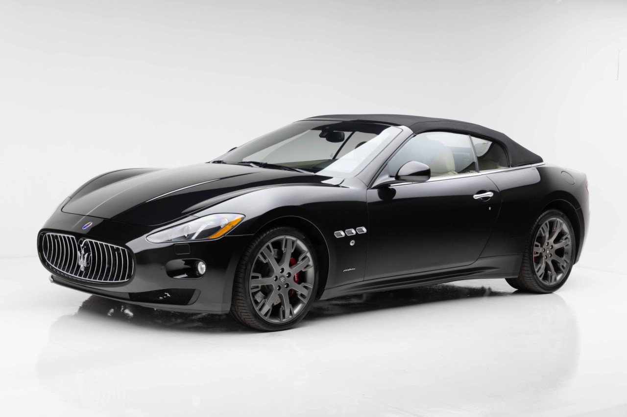 Used 2015 Maserati GranTurismo Convertible RWD image 35
