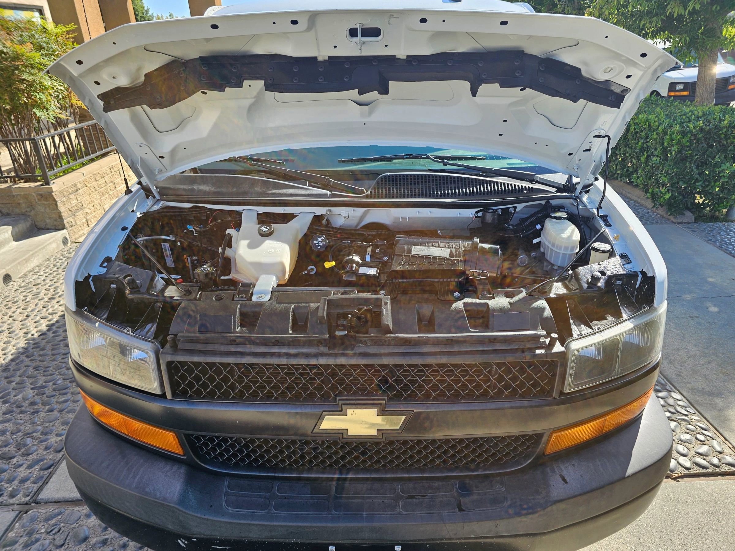 Used 2018 Chevrolet Express 3500 Extended w/ Driver Convenience Package image 24