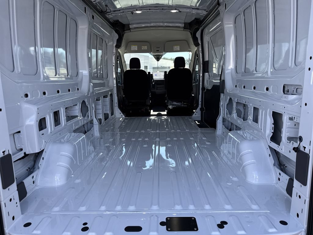 New 2026 Ford Transit 250 148 Medium Roof RWD image 19