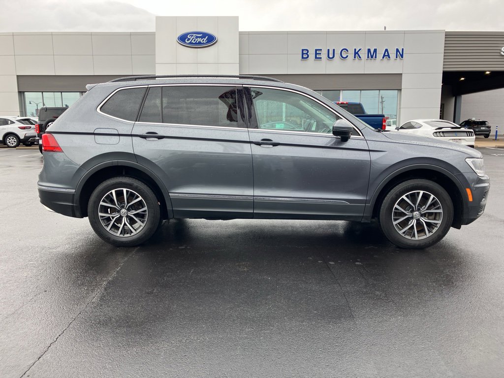 Used 2020 Volkswagen Tiguan SE w/ Panoramic Sunroof Package image 10