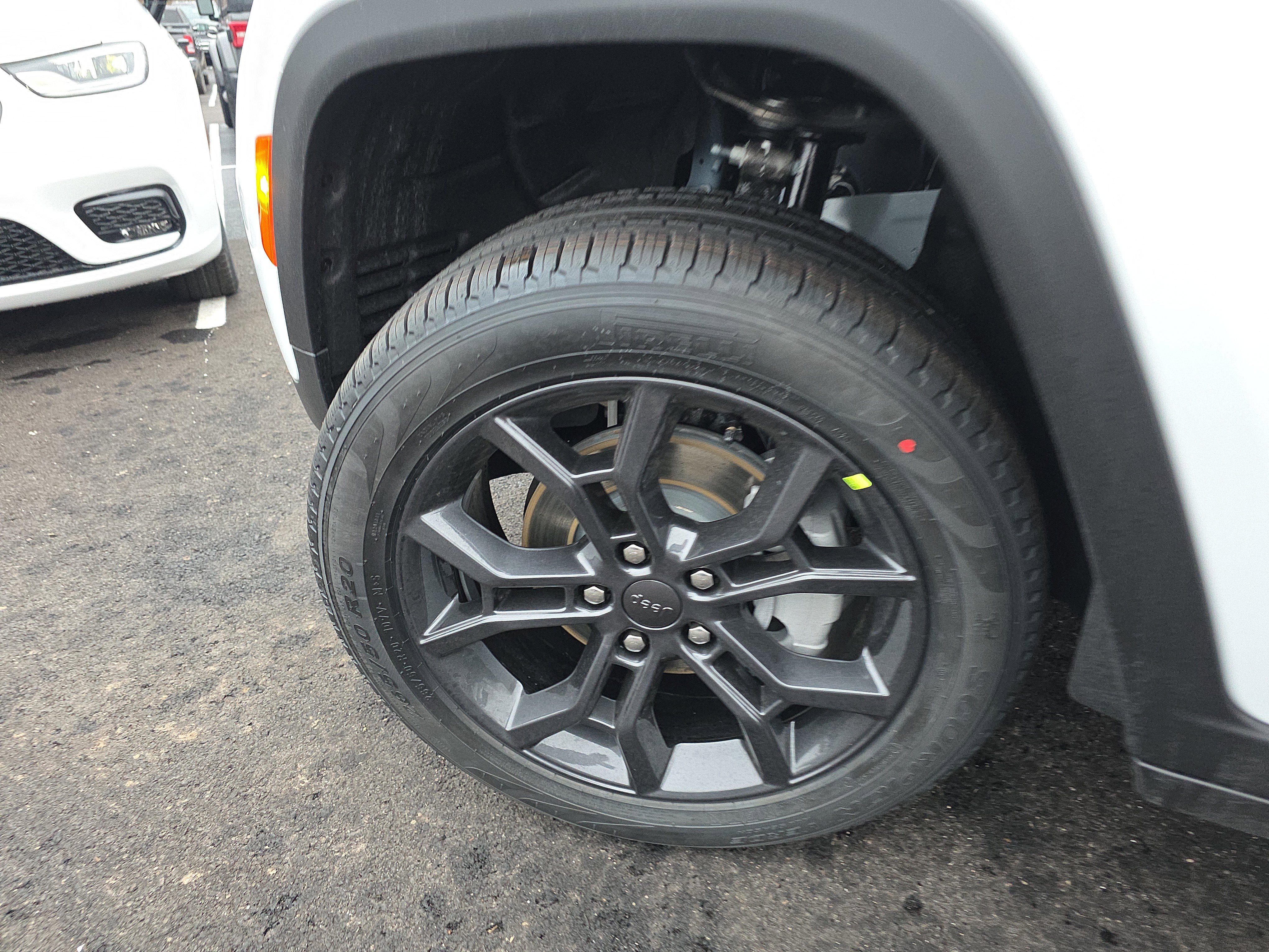 New 2025 Jeep Grand Cherokee Limited image 32