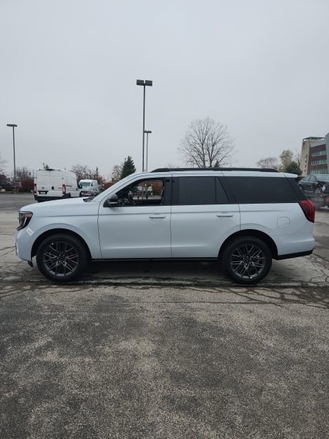 New 2025 Ford Expedition Platinum w/ Stealth Performance Package image 4