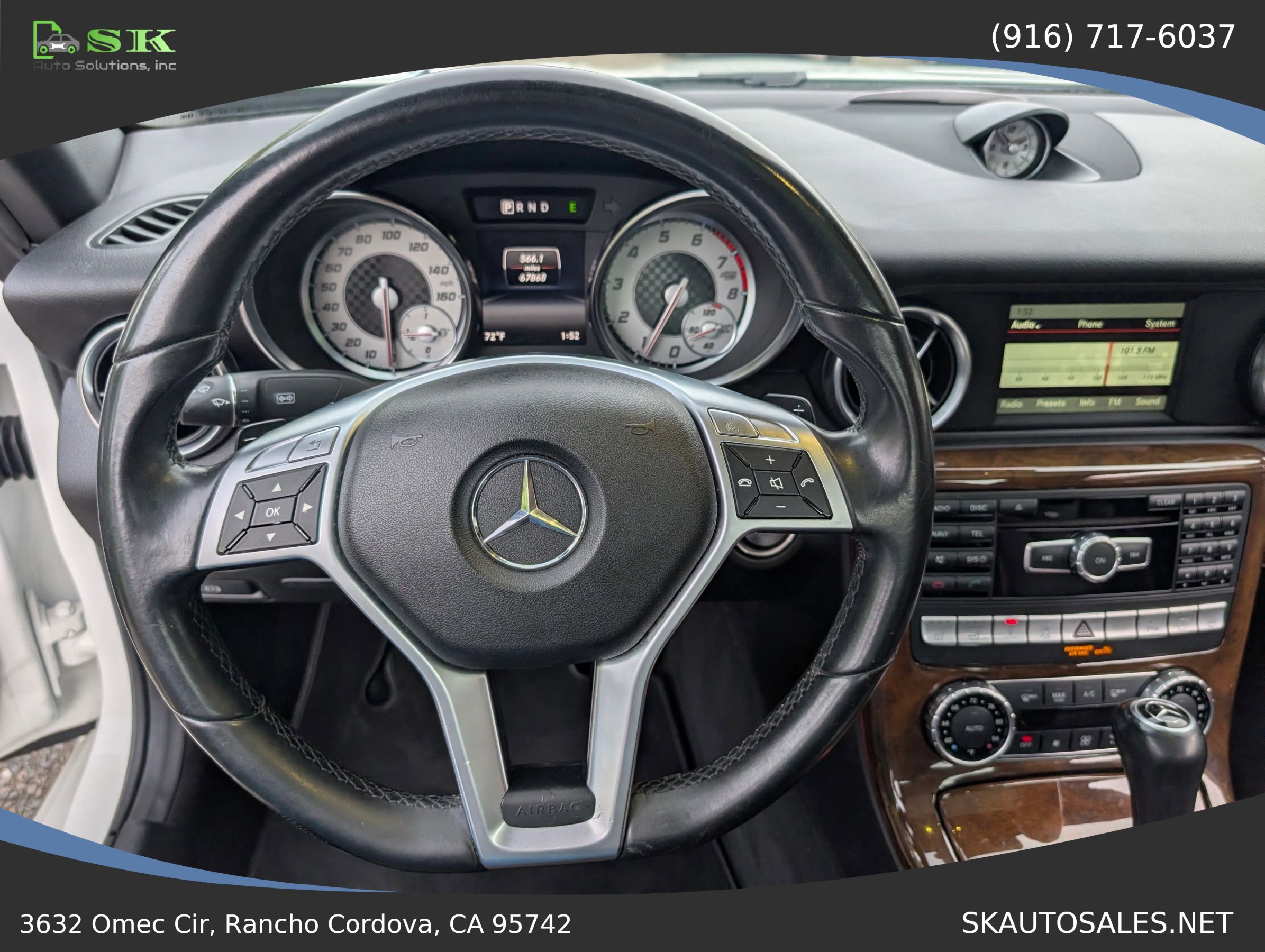 Used 2015 Mercedes-Benz SLK 250 image 25