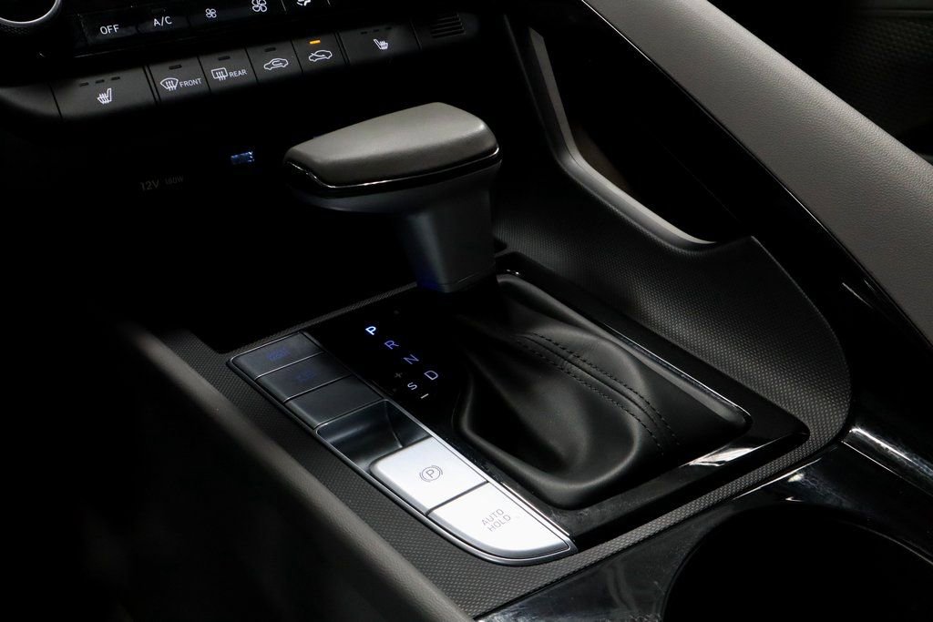 Certified 2025 Hyundai Elantra SEL image 36