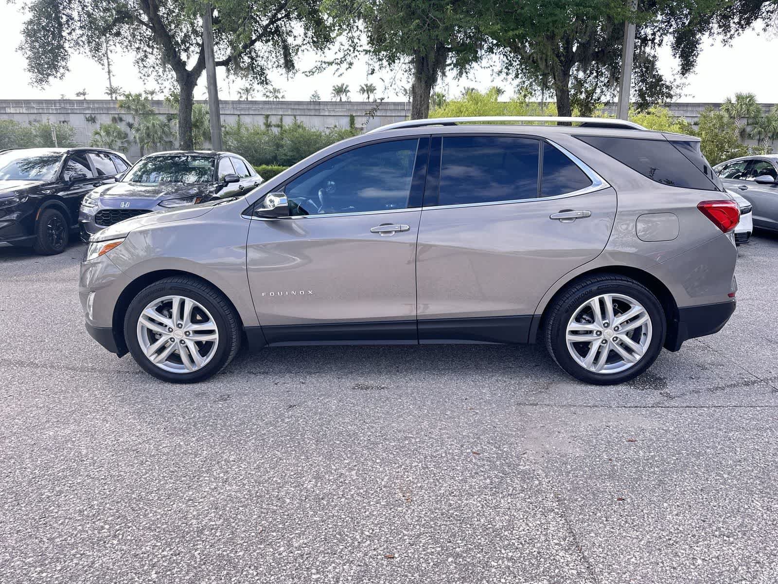 Used 2018 Chevrolet Equinox Premier FWD image 3
