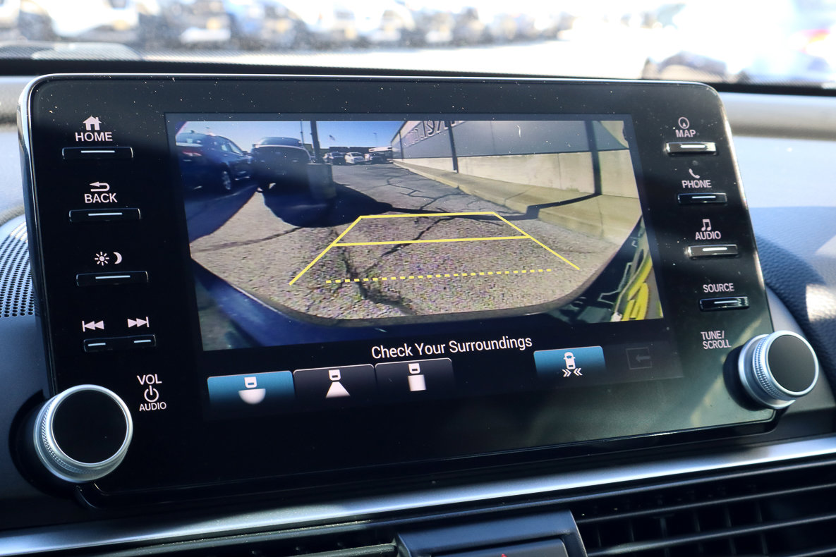 Used 2020 Honda Accord Touring image 12