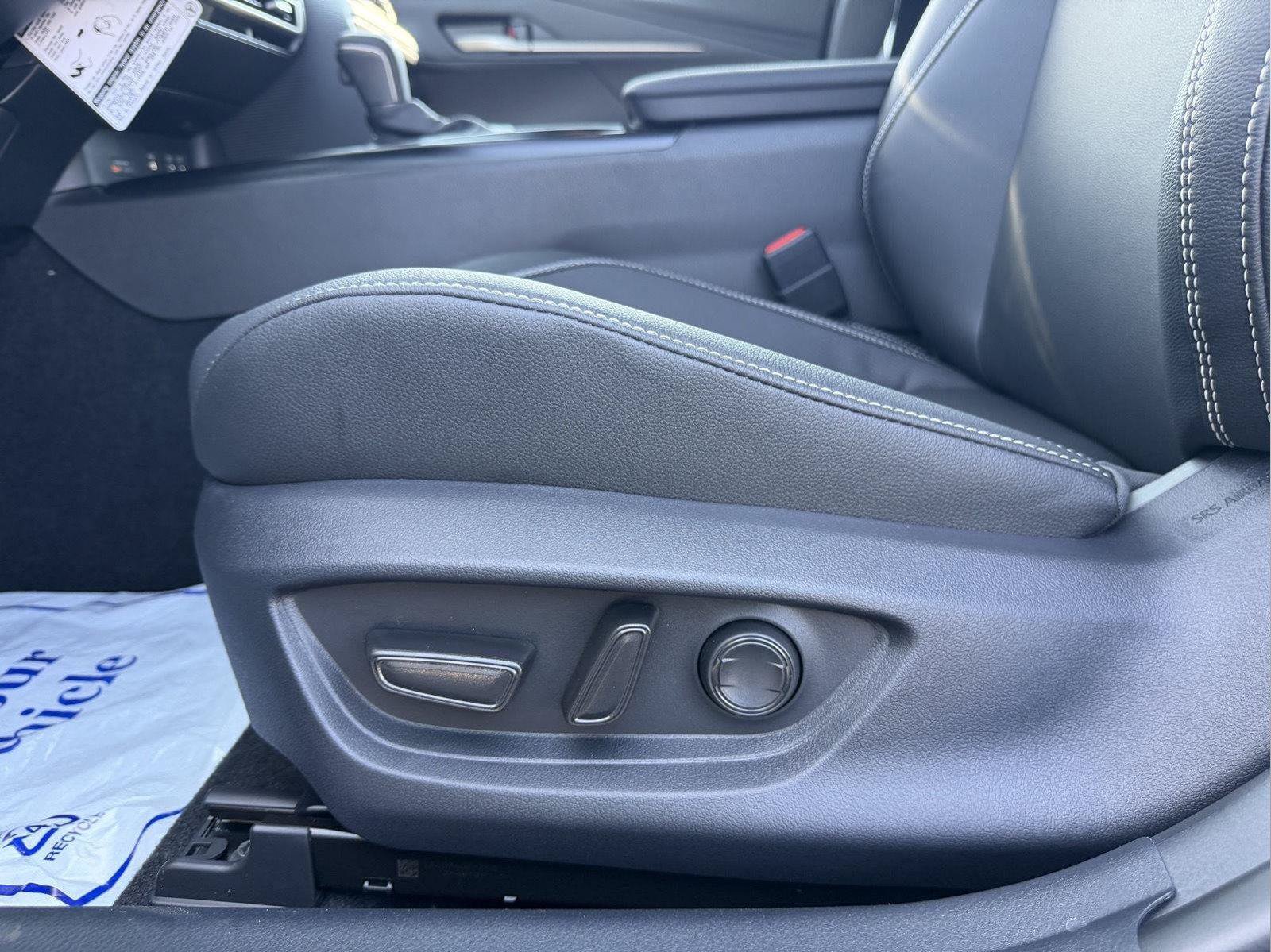New 2026 Toyota Camry SE FWD image 11