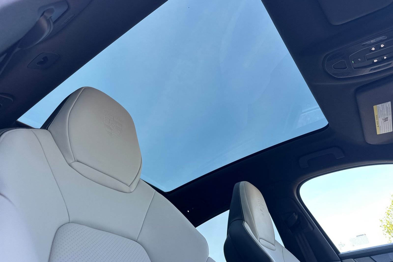 Used 2025 Porsche Cayenne S image 19